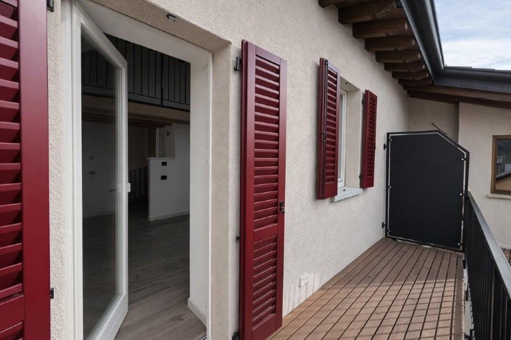 Moderne Wohnung auf 4 Etagen in Pregasio am Gardasee