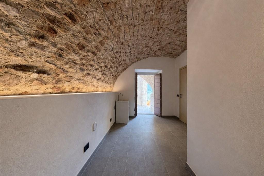 Moderne Wohnung auf 4 Etagen in Pregasio am Gardasee